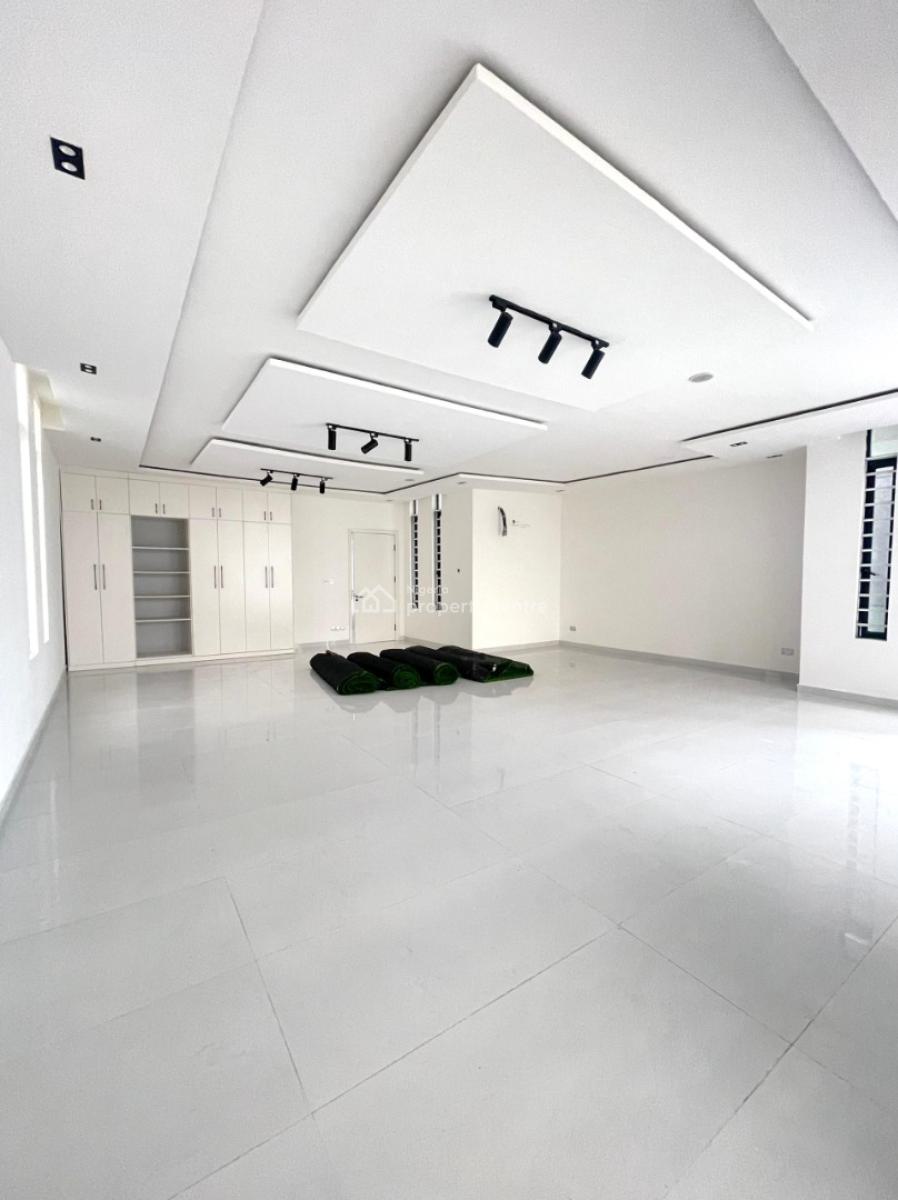 Gigantic 5 Bedroom Luxury Home Within a Prestigious Estate, State of The Art Home,chevron Toll Gate,orchid Road, Lekki, Lagos, Detached Duplex for Sale