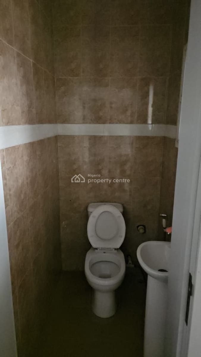 Serviced 3bedrooms Apartment with Pool, Elevator & Bq on 2nd Floor, Lekki Garden Estate Kunsula Road, Ikate, Lekki, Lagos, Flat / Apartment for Rent