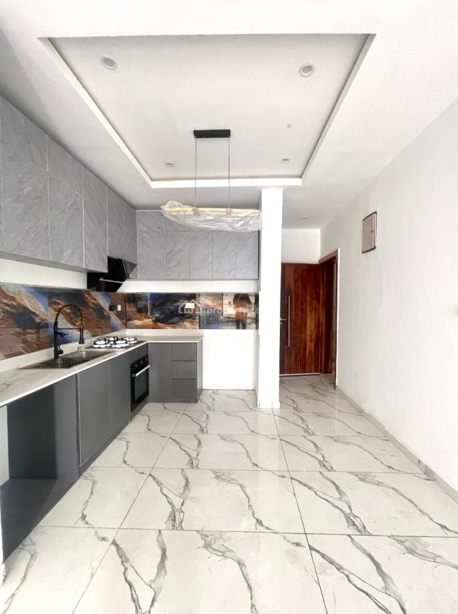 Stunning 2 Bedroom Apartment Fully Serviced with a Gym and Pool, Ologolo, Lekki, Lagos, Flat / Apartment for Sale