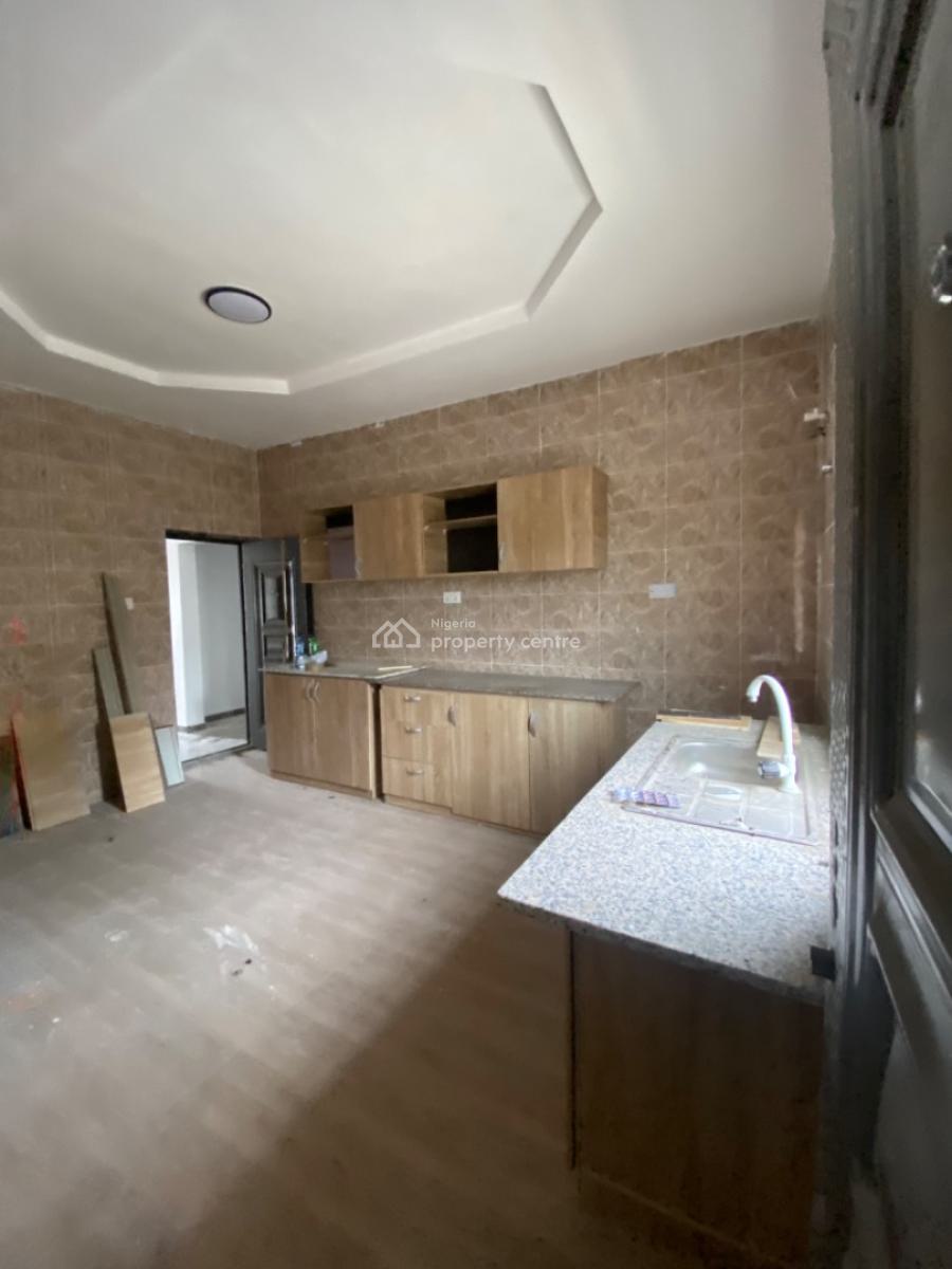 an Executive Two Bedroom Flat, Thera Estate Opposite Skymall Sangotedo Ajah, Lekki, Lagos, Flat / Apartment for Rent