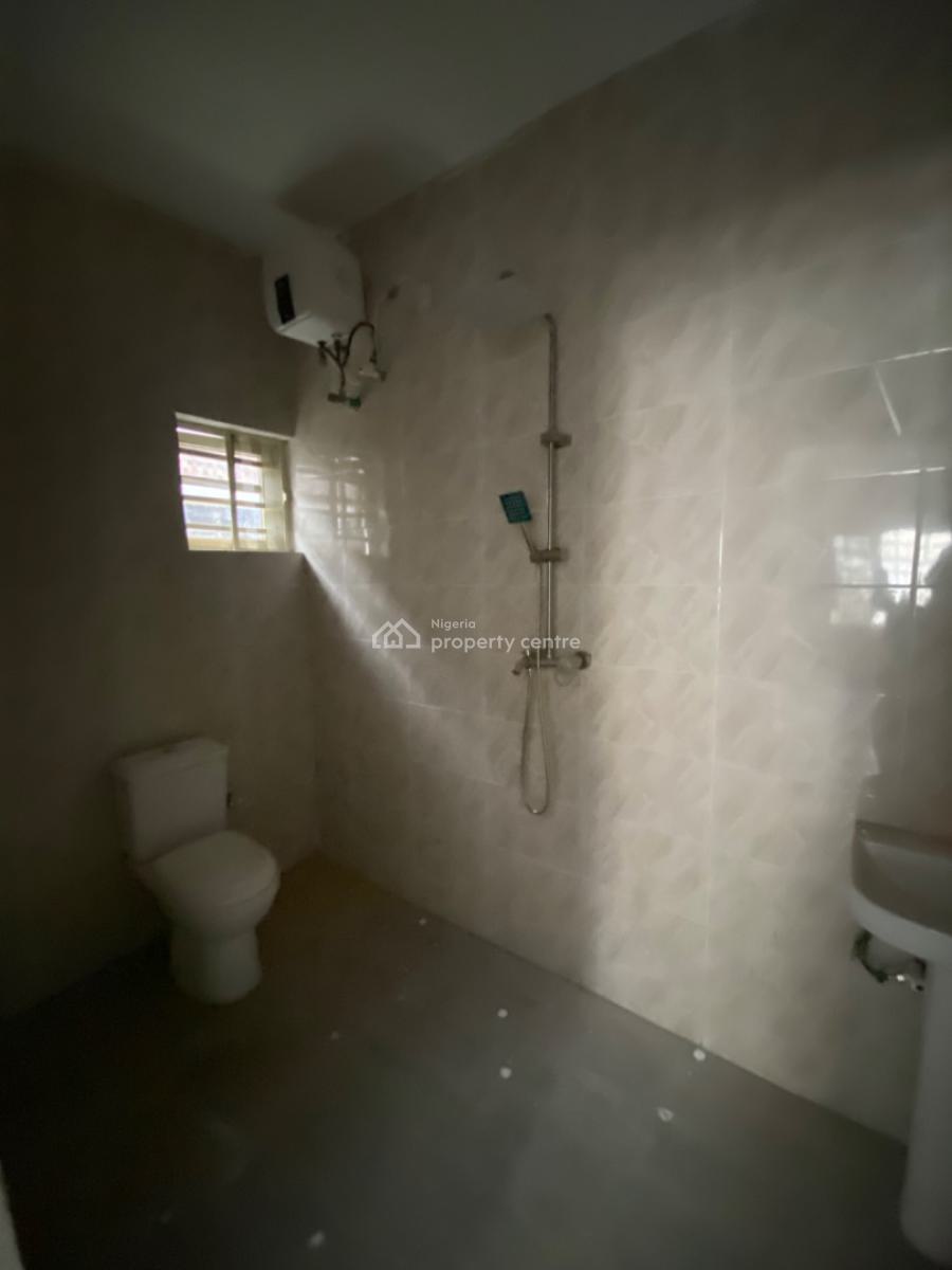 an Executive Two Bedroom Flat, Thera Estate Opposite Skymall Sangotedo Ajah, Lekki, Lagos, Flat / Apartment for Rent