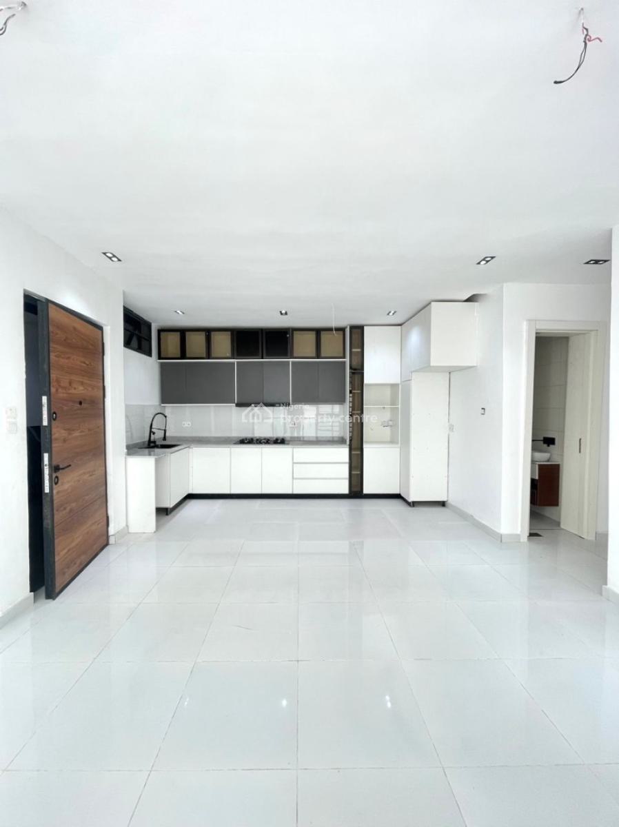 Fully Serviced 2 Bedroom Apartment with Swimming Pool and Gym, Ologolo, Ologolo, Lekki, Lagos, Block of Flats for Sale