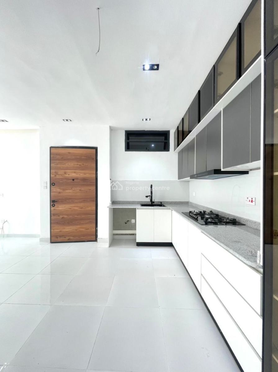 Fully Serviced 2 Bedroom Apartment with Swimming Pool and Gym, Ologolo, Ologolo, Lekki, Lagos, Block of Flats for Sale