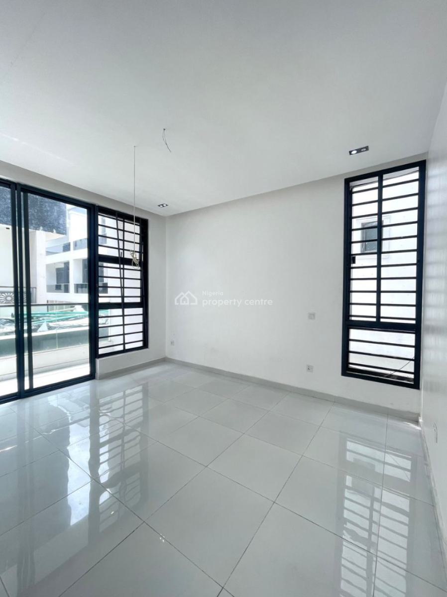 Fully Serviced 2 Bedroom Apartment with Swimming Pool and Gym, Ologolo, Ologolo, Lekki, Lagos, Block of Flats for Sale