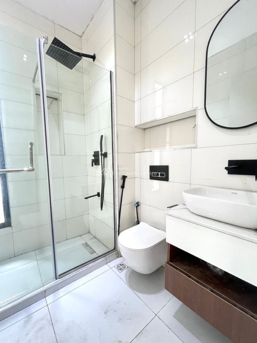 Fully Serviced 2 Bedroom Apartment with Swimming Pool and Gym, Ologolo, Ologolo, Lekki, Lagos, Block of Flats for Sale