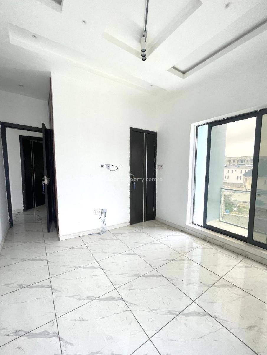 Fully Serviced 2 Bedroom Apartment in a Secured Estate, Ologolo, Ologolo, Lekki, Lagos, Block of Flats for Sale