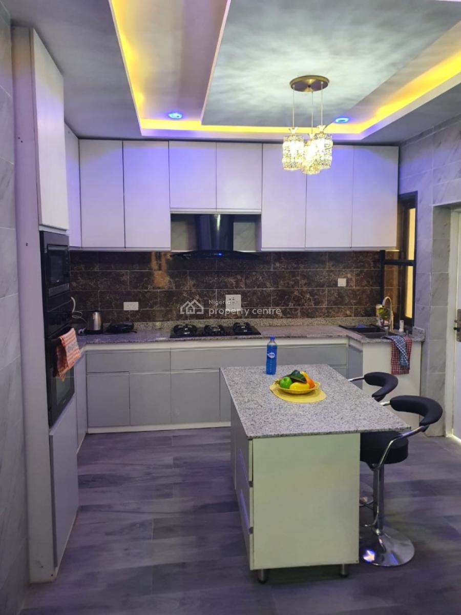 Smart Fully Serviced  in Well Secured Estate, Ikate, Lekki, Lagos, Flat / Apartment for Rent