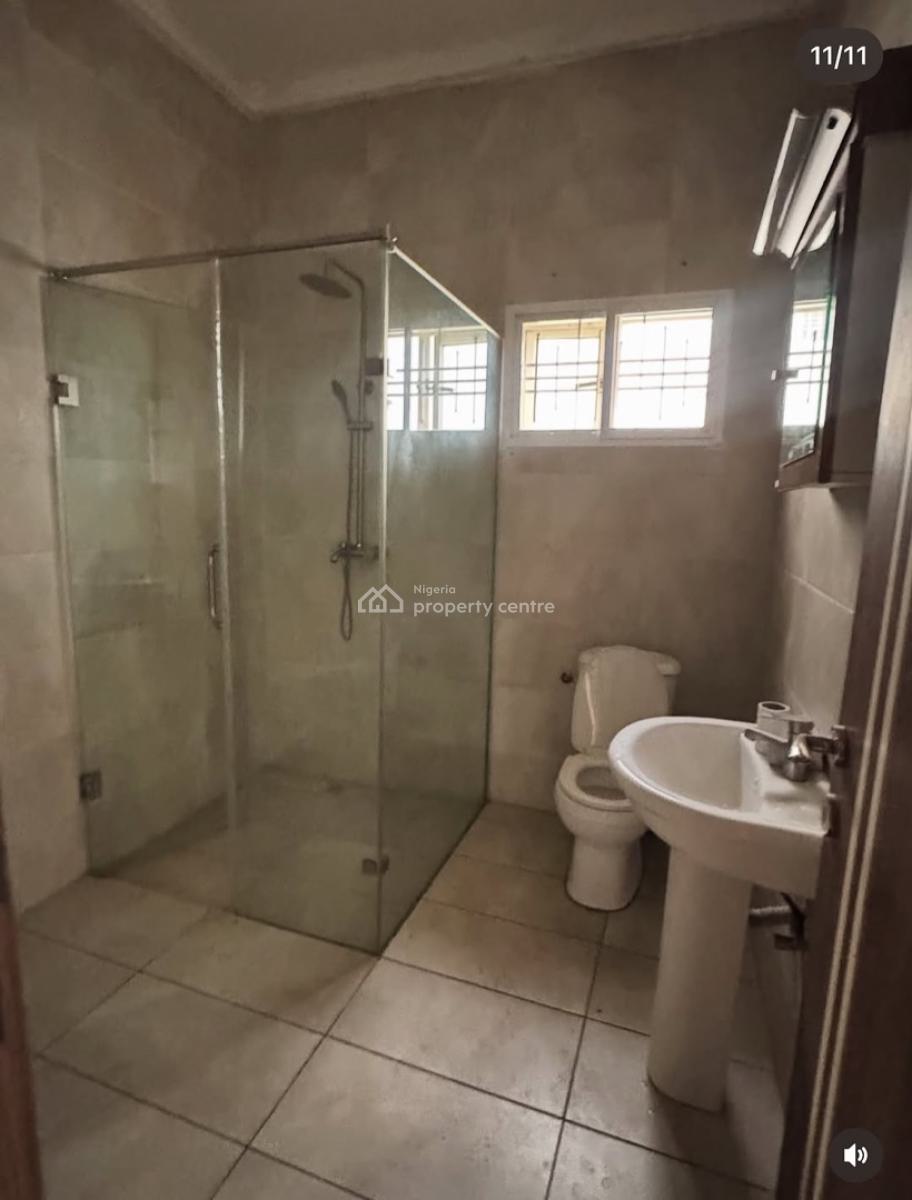 Beautiful 3 Bedrooms Spacious & Serviced Apartment ,tarred Road, Serene Neighborhood, Katampe Extension, Katampe, Abuja, Flat / Apartment for Rent