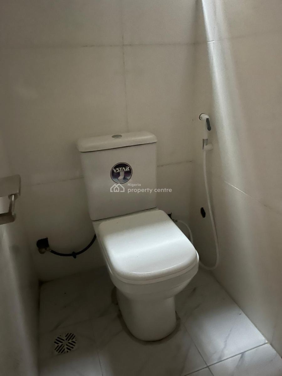 Lovely 3 Bedroom Apartment, Gra Phase 2, Magodo, Lagos, Flat / Apartment for Sale