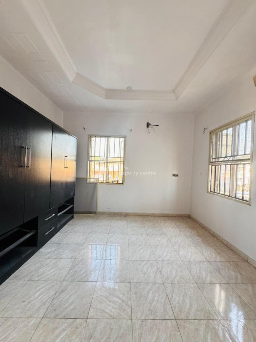 3 Bedroom Apartment (upper Floor), Ilaje, Ajah, Lagos, Flat / Apartment for Rent