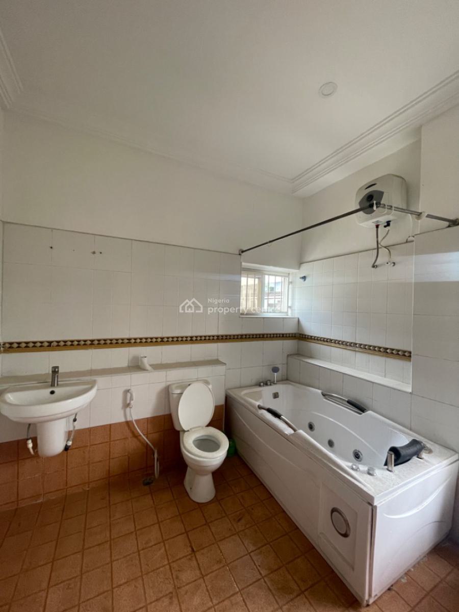 Well Maintained 4 Bedroom Semi Detached Duplex with Bq, Lekki Phase 1, Lekki, Lagos, Semi-detached Duplex for Rent