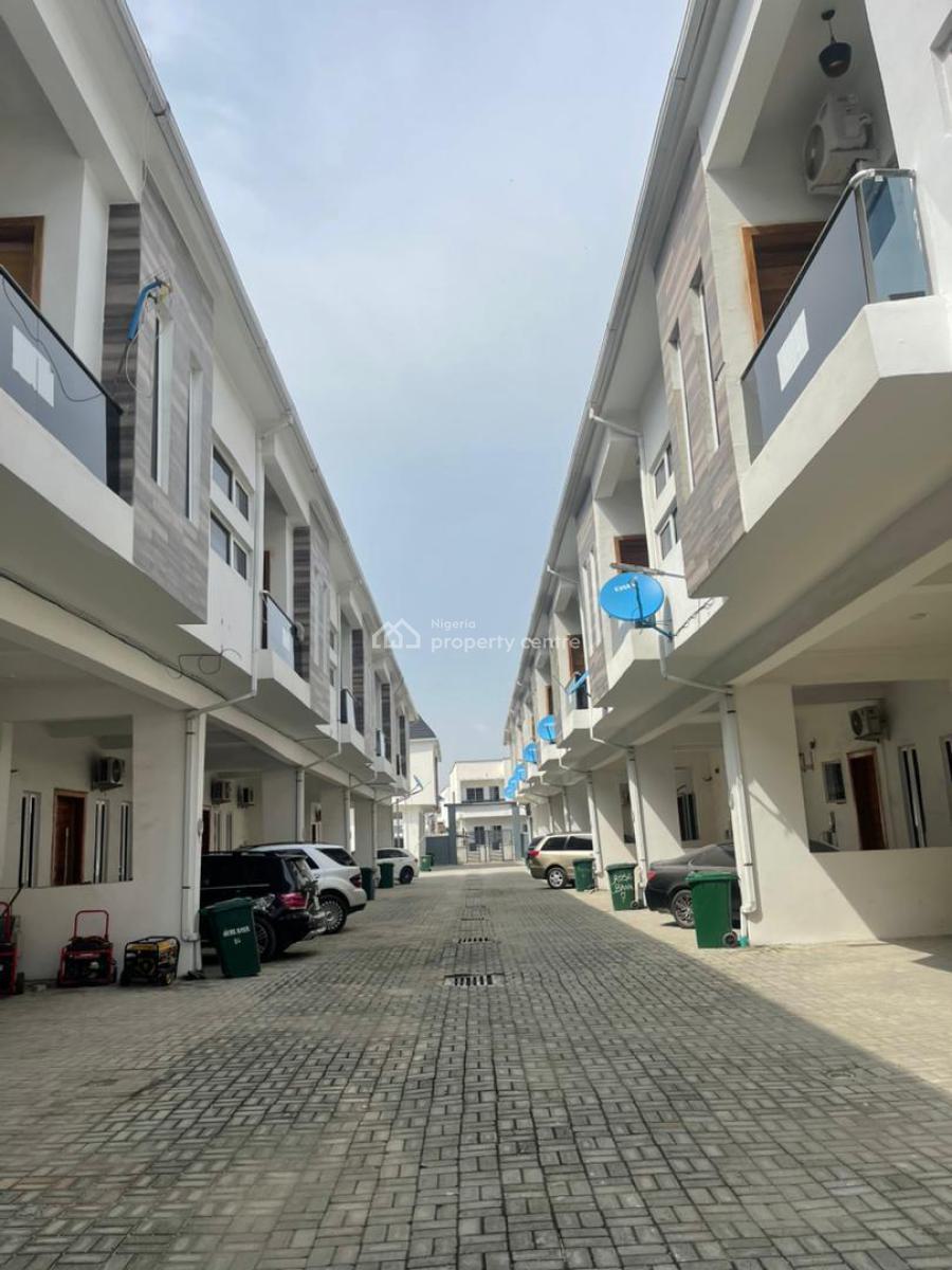 a Very Spacious Room & Parlor Available with Dining & Big Kitchen, Rose Bank Court, Ikota Gra, Ikota, Lekki, Lagos, Mini Flat (room and Parlour) for Rent