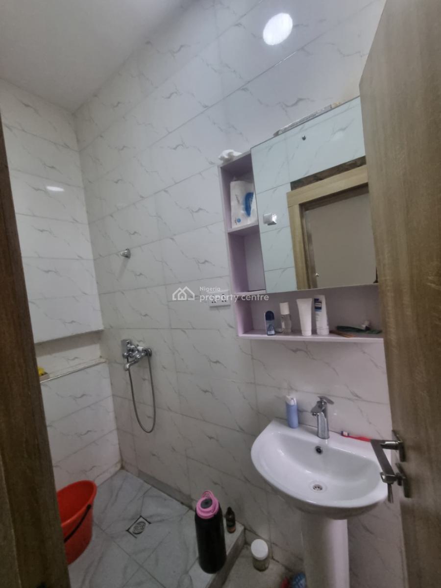 Decent 2 Bedroom Flat, Omole Phase 1, Ikeja, Lagos, Flat / Apartment for Rent