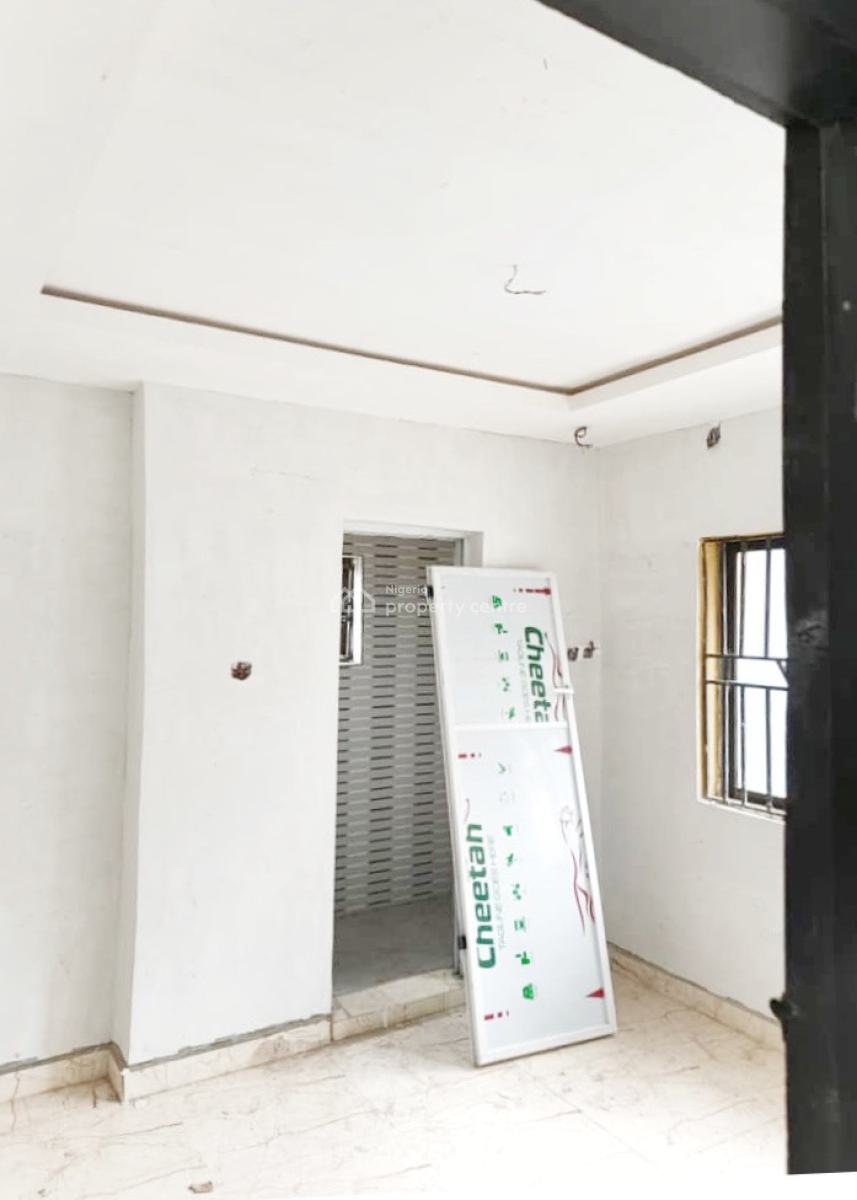 Luxury Renovated 3 Bedroom Flat, Cement, Ikeja, Lagos, Flat / Apartment for Rent