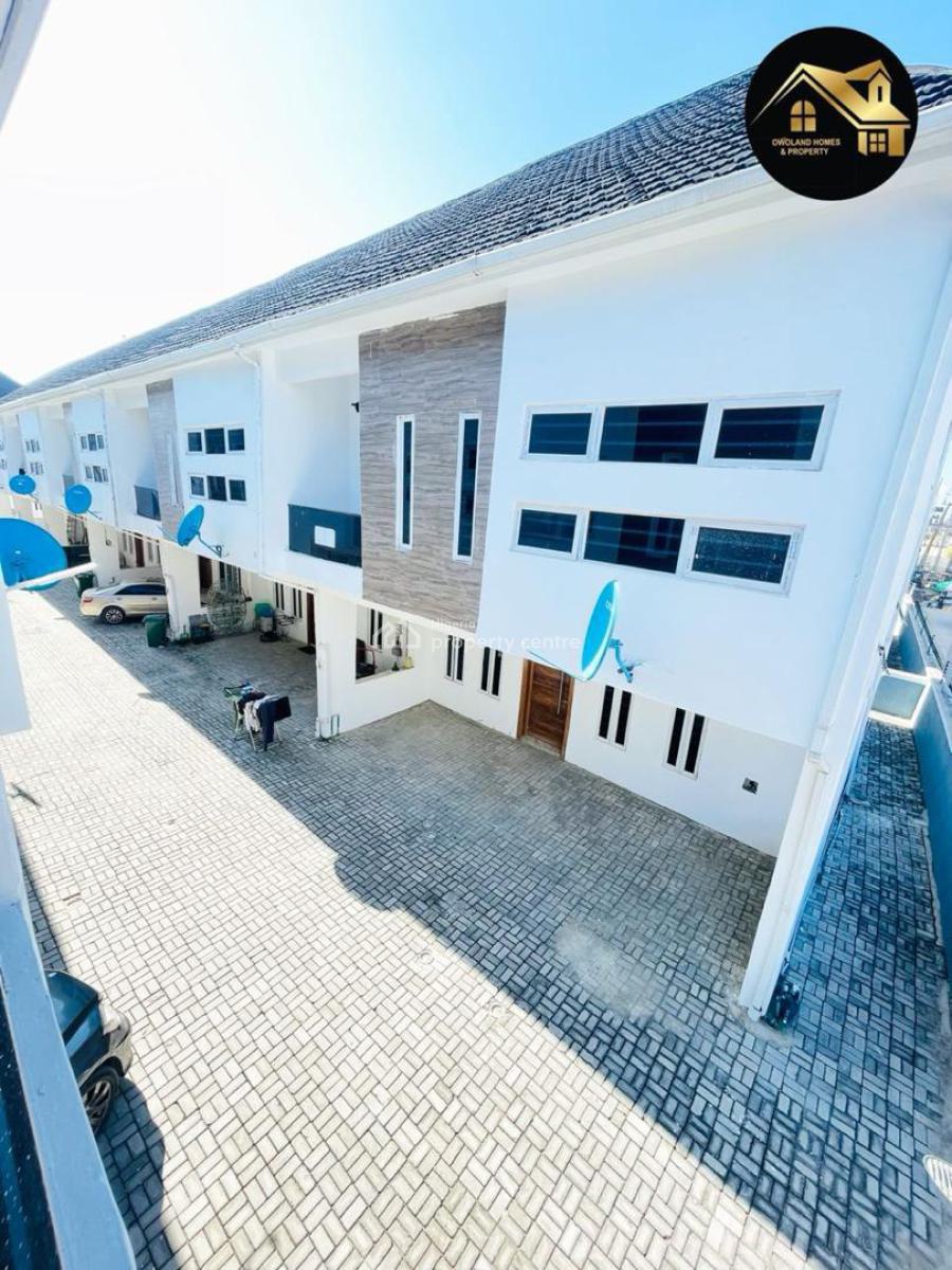 Very Spacious Master Bedroom with Jacuzzi and Clean Water in a Shared, Rose Bank Court , Ikota Gra, Ikota, Lekki, Lagos, Self Contain (single Rooms) for Rent