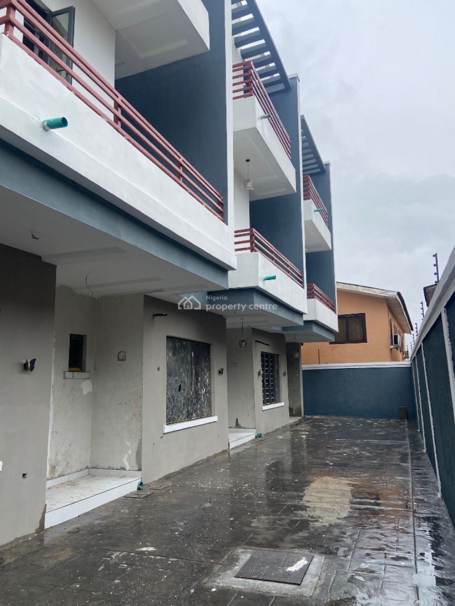 4 Bedroom Semi Detached Duplex, Olowora, Omole Phase 2, Ikeja, Lagos, Terraced Duplex for Sale