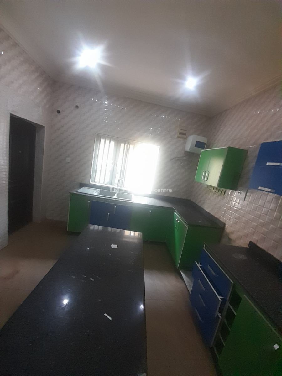 Luxury and Standard 3 Bedrooms Flat on a Tarred Road All Through, Fo1 Layout, Kubwa, Abuja, Flat / Apartment for Rent