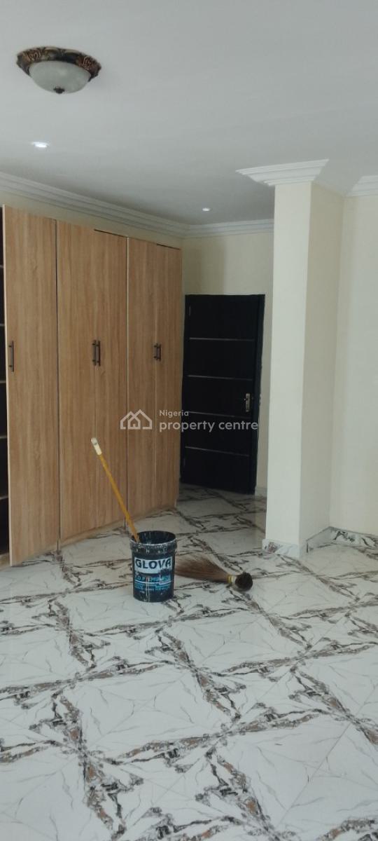 a Spacious Master Bedroom Studio Apartment, Chevron Drive Paradise 3 Estate Chevron, Lekki, Lagos, Self Contain (single Rooms) for Rent