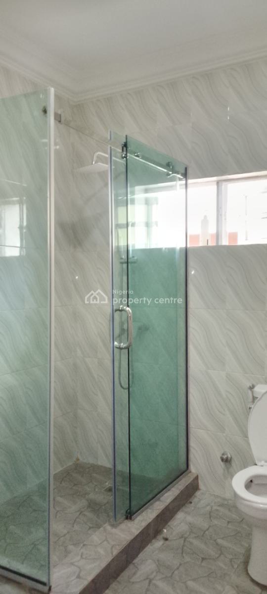 a Spacious Master Bedroom Studio Apartment, Chevron Drive Paradise 3 Estate Chevron, Lekki, Lagos, Self Contain (single Rooms) for Rent