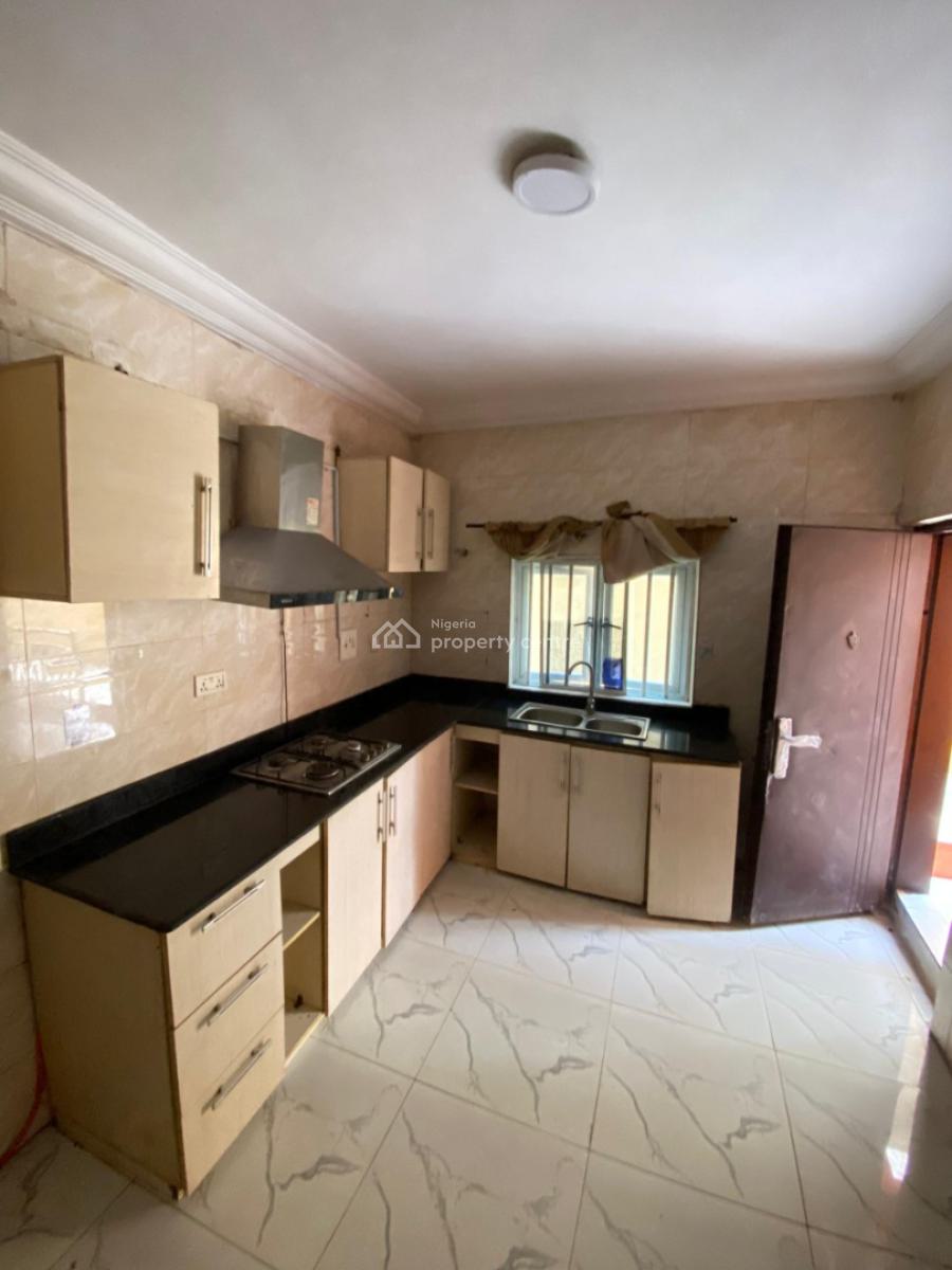 Spacious 2 Bedroom Apartment with Excellent Fittings, Bera Estate, Chevron Drive, Chevron, Lekki, Lagos, Flat / Apartment for Rent