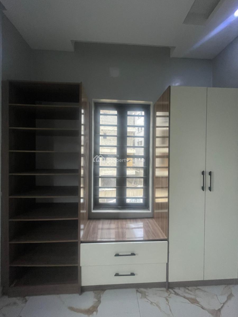 Newly Built 3 Bedroom Apartment /flat, Lekki Phase 1, Lekki, Lagos, Flat / Apartment for Sale