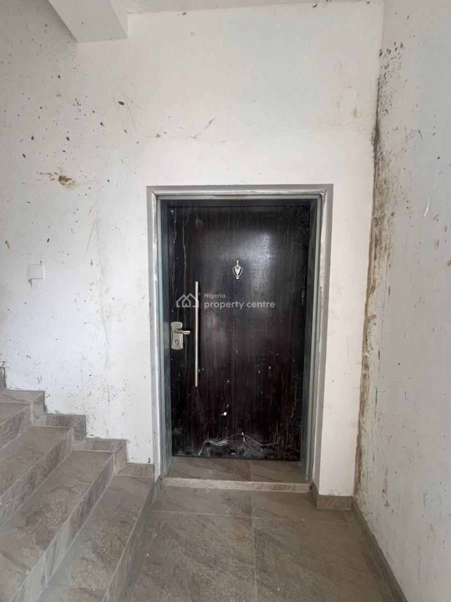 Eye Catchy 3 Bedroom Apartment in a Top Notch Location, Yaba, Lagos, Flat / Apartment for Sale
