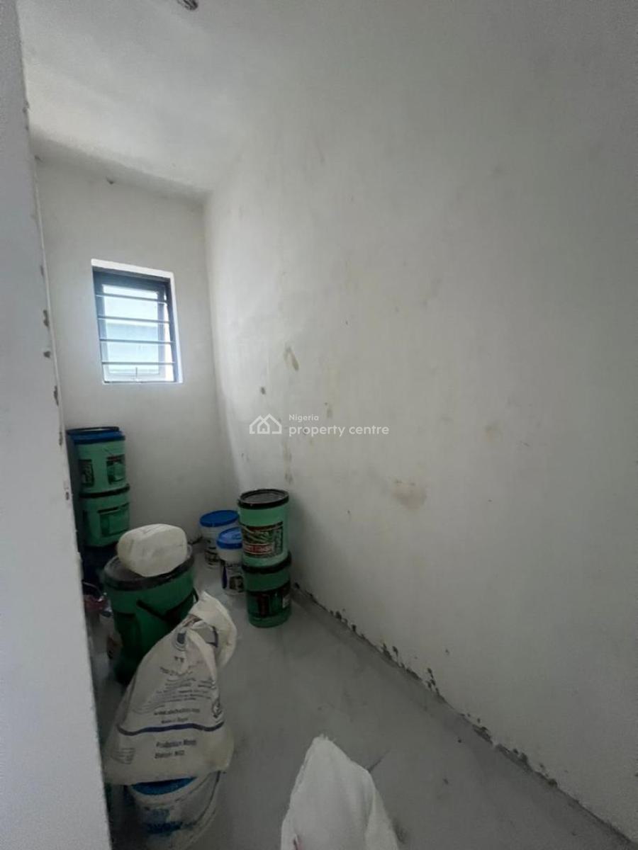 Eye Catchy 3 Bedroom Apartment in a Top Notch Location, Yaba, Lagos, Flat / Apartment for Sale
