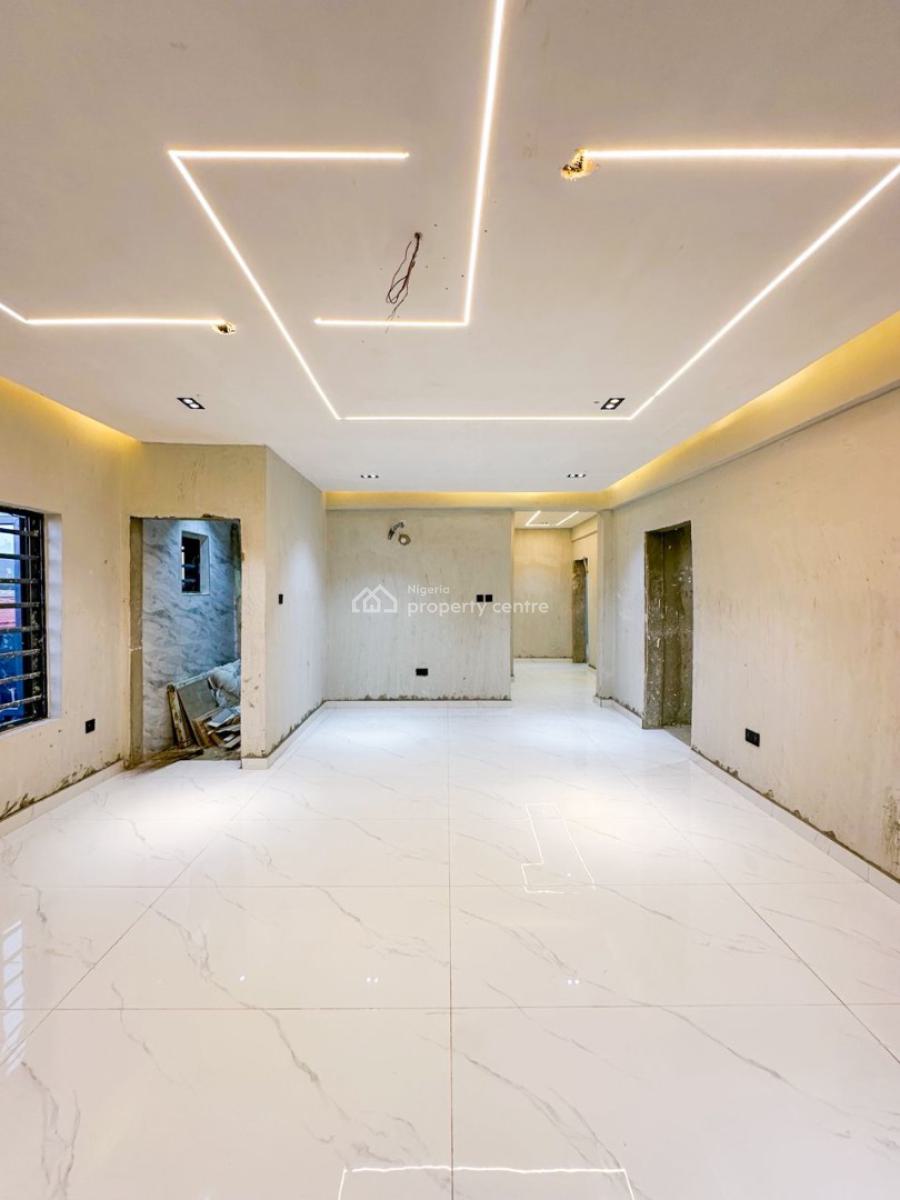 Exquisite 3 Bedroom Apartment + Bq, Yaba, Lagos, Flat / Apartment for Sale