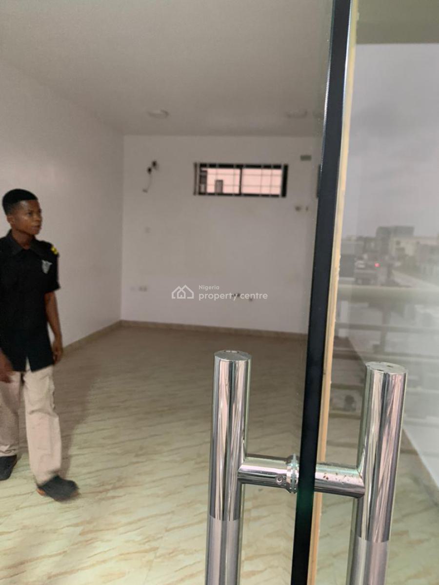 Luxury Shop Space (upstairs Unit), Eli’s Plazza  Orchid Road Lekki, Lekki Expressway, Lekki, Lagos, Shop for Rent