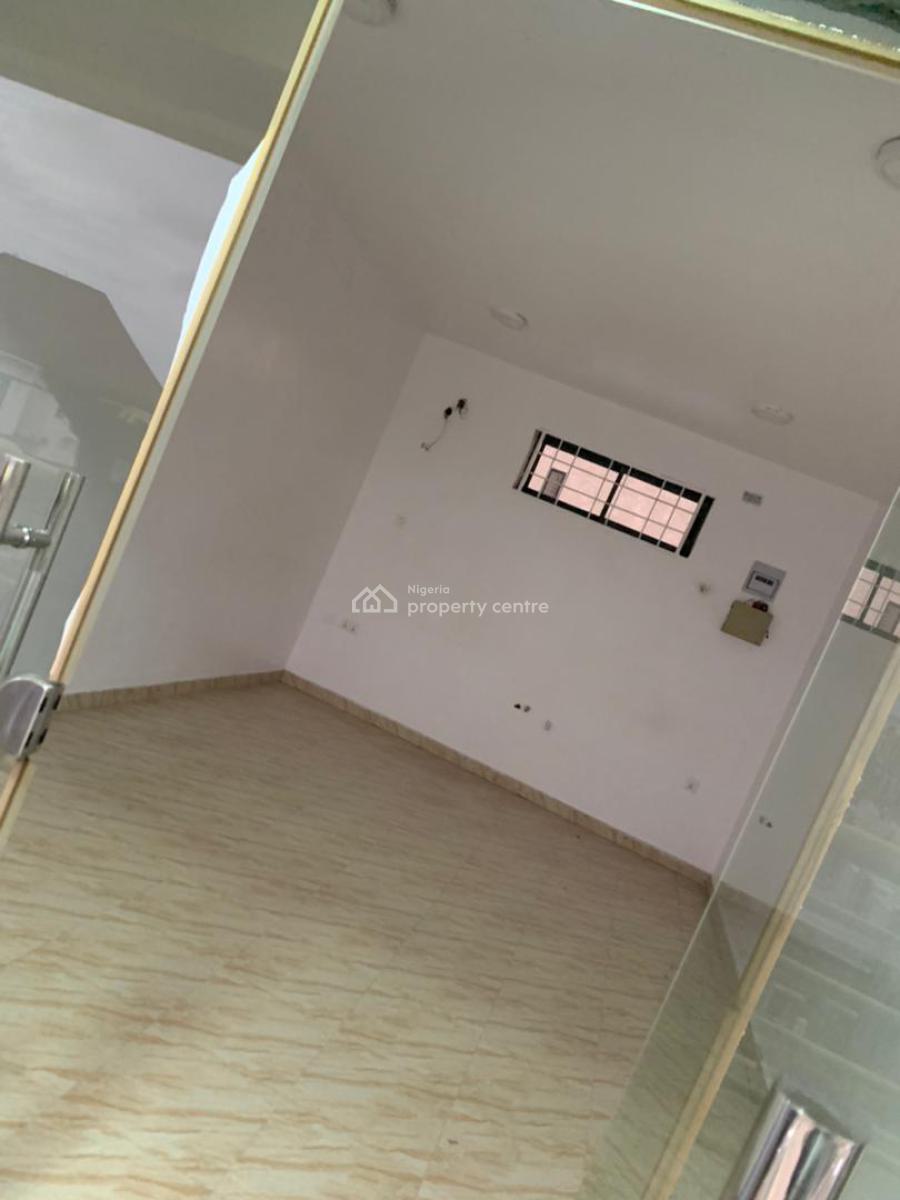 Luxury Shop Space (upstairs Unit), Eli’s Plazza  Orchid Road Lekki, Lekki Expressway, Lekki, Lagos, Shop for Rent