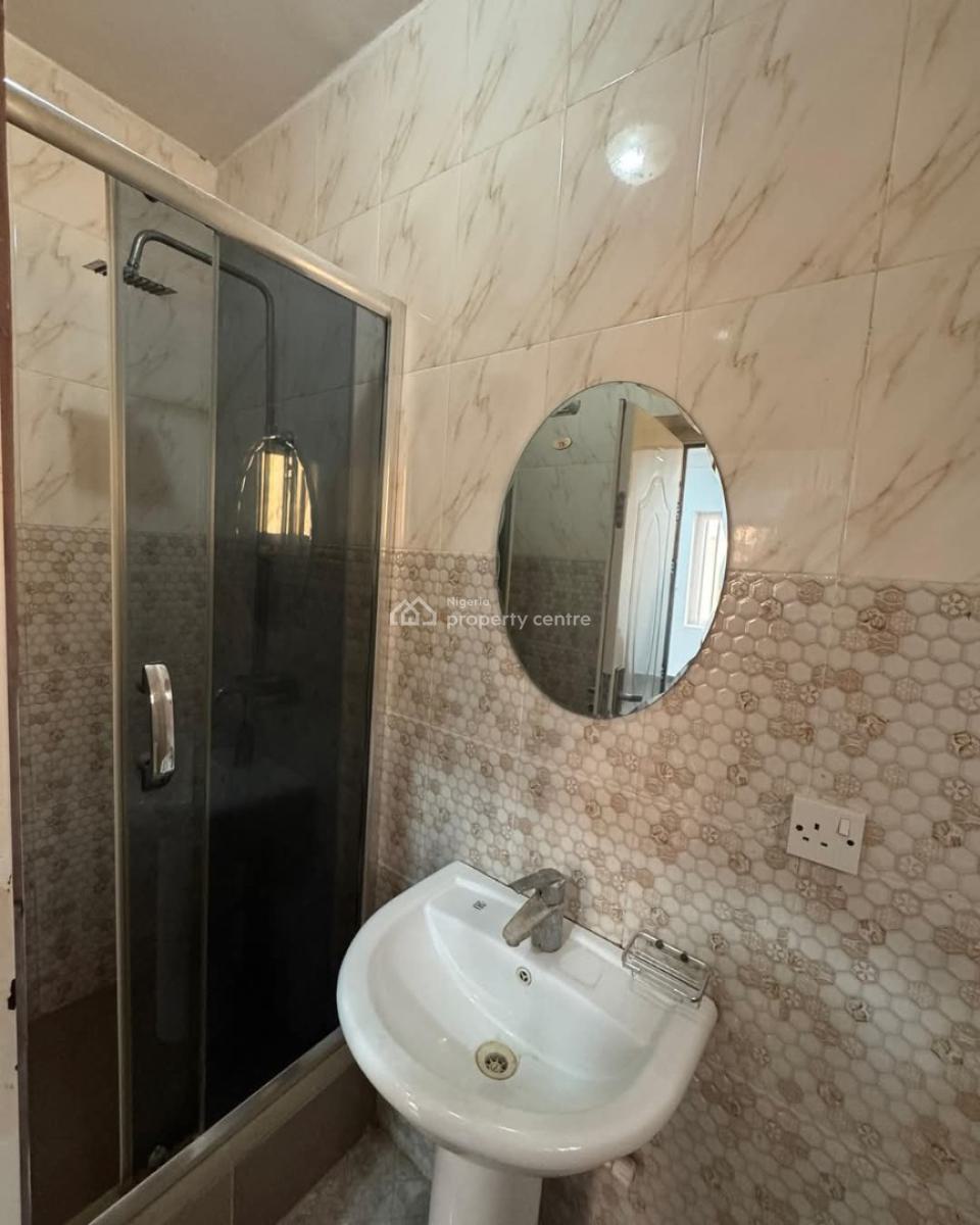 Serviced Three 3 Bedroom Apartment with Bq, Off Admiralty Way, Lekki Phase 1, Lekki, Lagos, Flat / Apartment for Rent