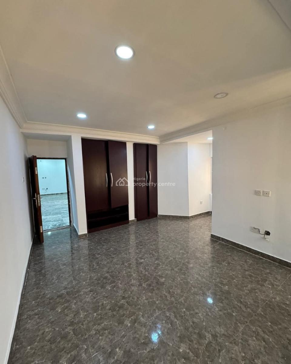Serviced Three 3 Bedroom Apartment with Bq, Off Admiralty Way, Lekki Phase 1, Lekki, Lagos, Flat / Apartment for Rent