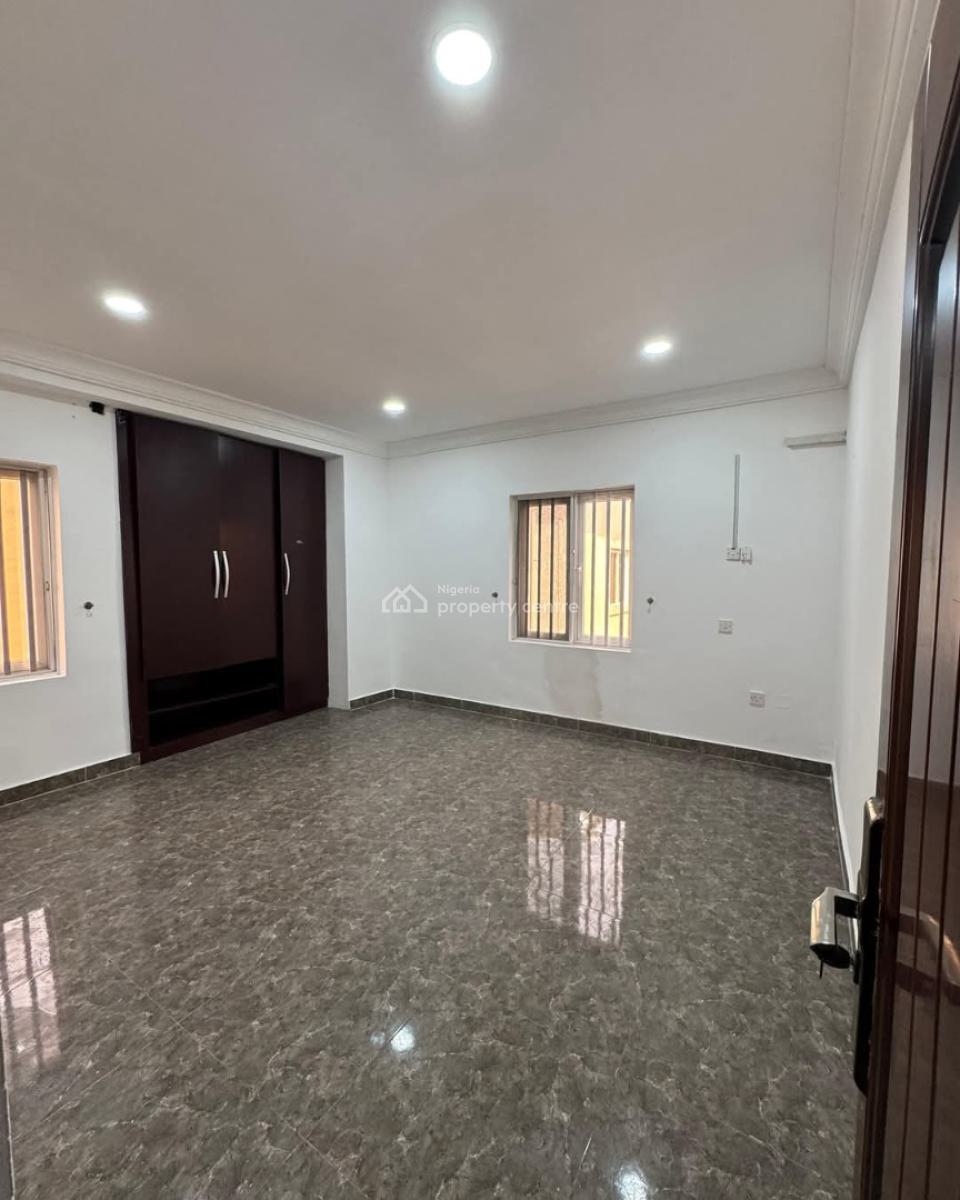 Serviced Three 3 Bedroom Apartment with Bq, Off Admiralty Way, Lekki Phase 1, Lekki, Lagos, Flat / Apartment for Rent