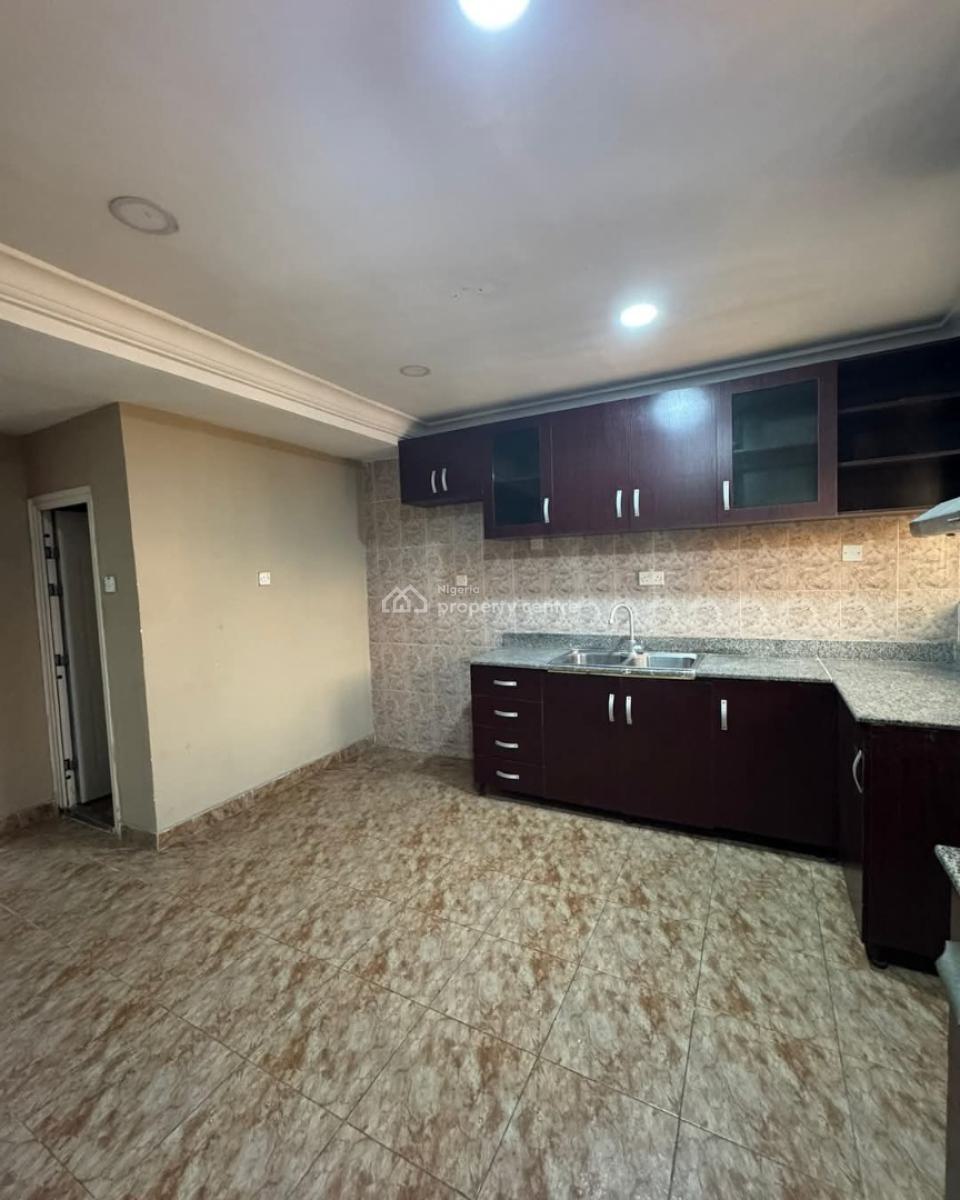 Serviced Three 3 Bedroom Apartment with Bq, Off Admiralty Way, Lekki Phase 1, Lekki, Lagos, Flat / Apartment for Rent