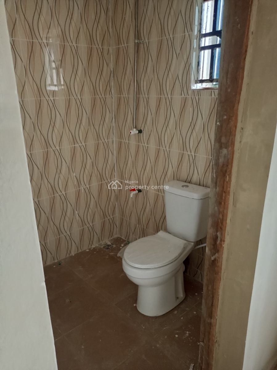 Newly Built Spacious 2 Bedrooms, Before Bankole Estate, Magboro, Ogun, Flat / Apartment for Rent