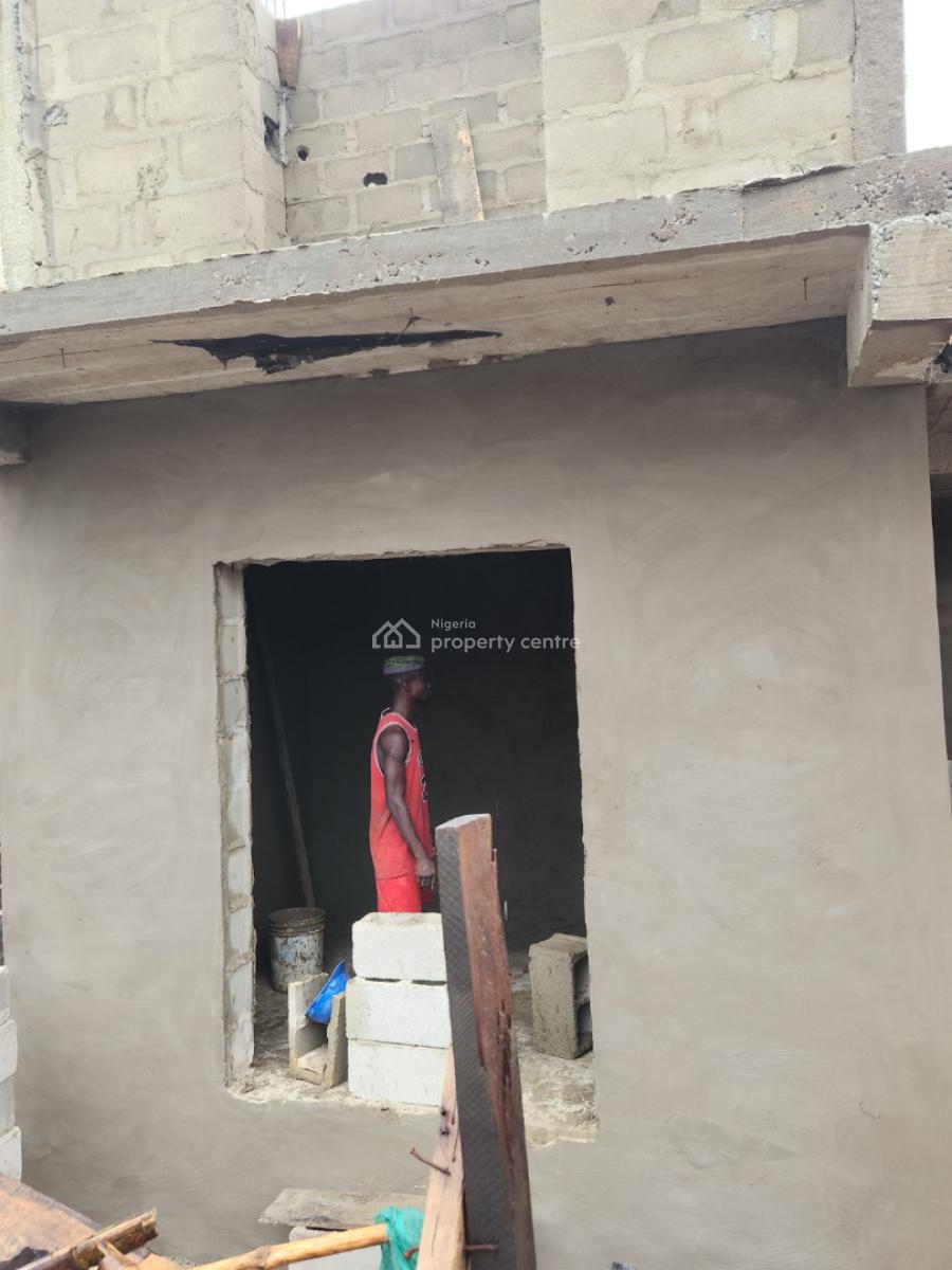 Spacious Shops for 10 Years Lease, 97 Ijesha Road, Surulere, Lagos, Shop for Rent