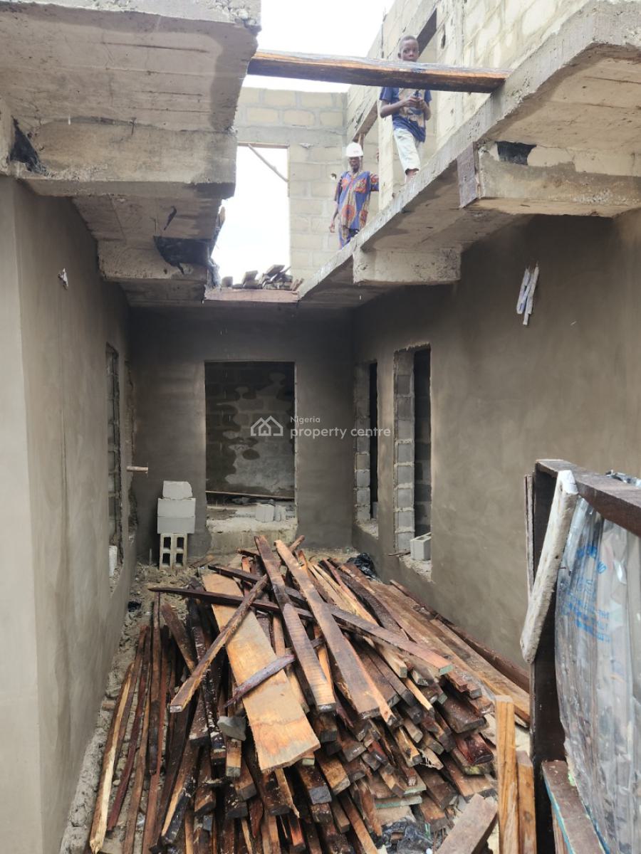 Spacious Shops for 10 Years Lease, 97 Ijesha Road, Surulere, Lagos, Shop for Rent