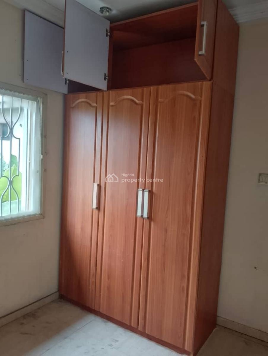 Self Serviced Three 3 Bedroom Apartment Upstairs, Off Admiralty Way, Lekki Phase 1, Lekki, Lagos, Flat / Apartment for Rent