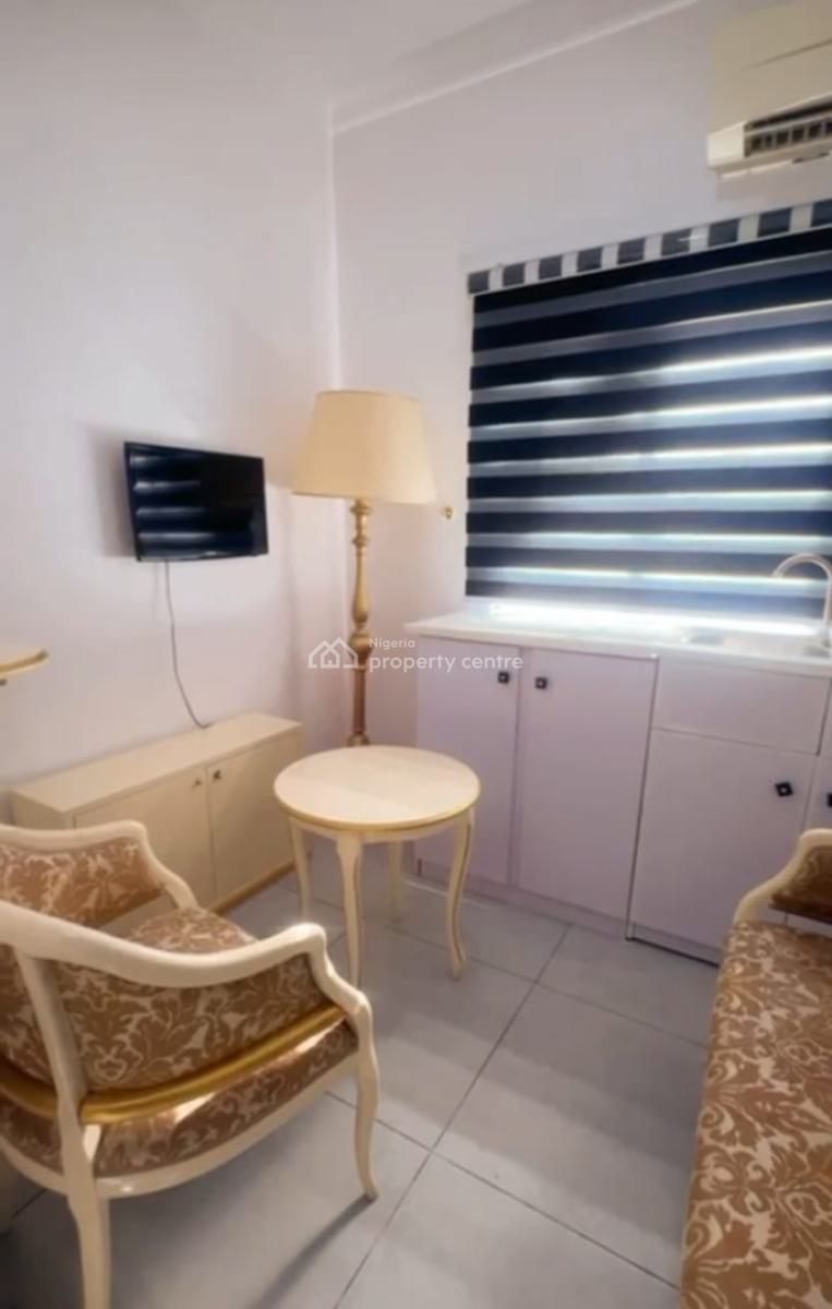 Standard Mini Palour Self Con, Glover Road, Ikoyi, Lagos, Mini Flat (room and Parlour) for Rent