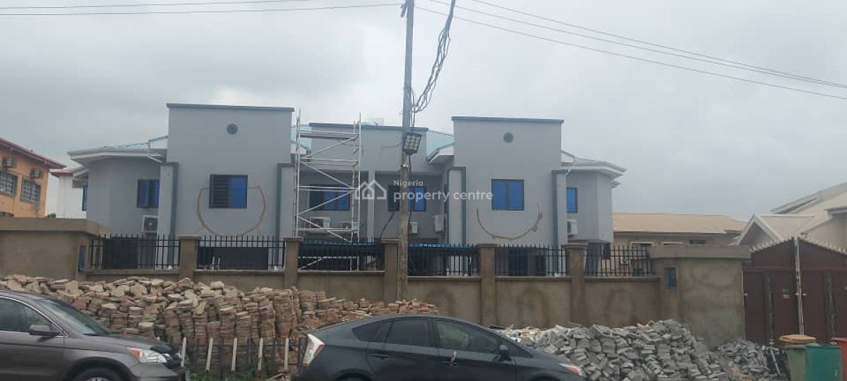 5 Bedroom Semi Detached House with 1 Room Bq, Tokunbo Marculey Street, Gra Phase 2, Magodo, Lagos, Semi-detached Duplex for Rent