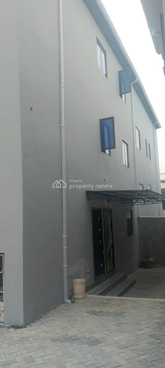 5 Bedroom Semi Detached House with 1 Room Bq, Tokunbo Marculey Street, Gra Phase 2, Magodo, Lagos, Semi-detached Duplex for Rent