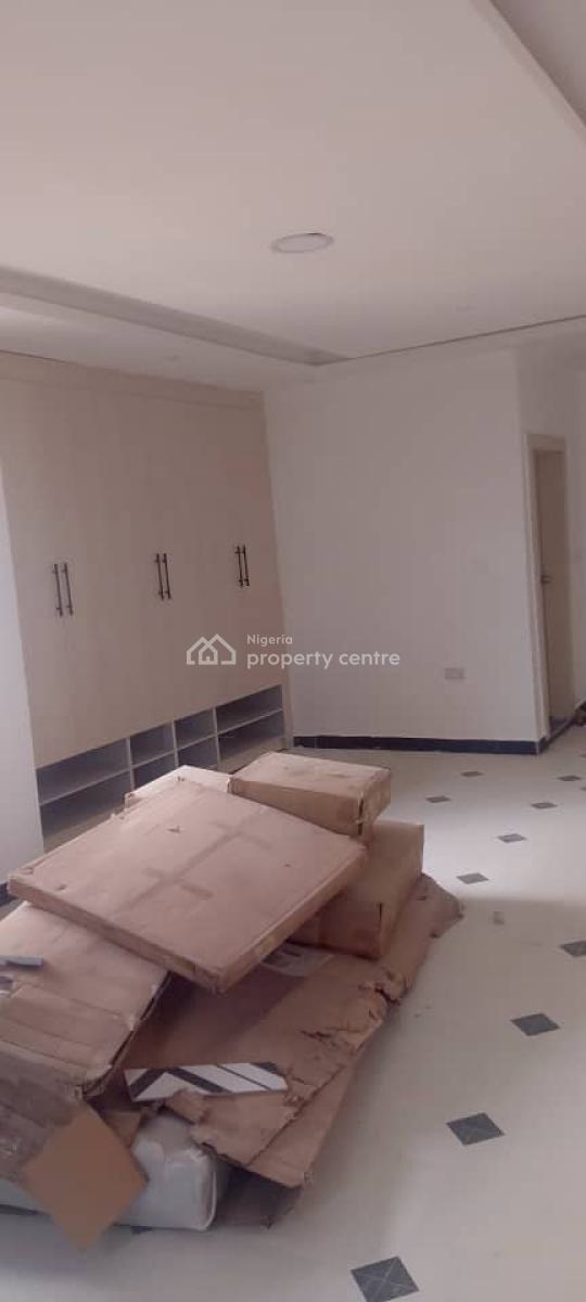 5 Bedroom Semi Detached House with 1 Room Bq, Tokunbo Marculey Street, Gra Phase 2, Magodo, Lagos, Semi-detached Duplex for Rent