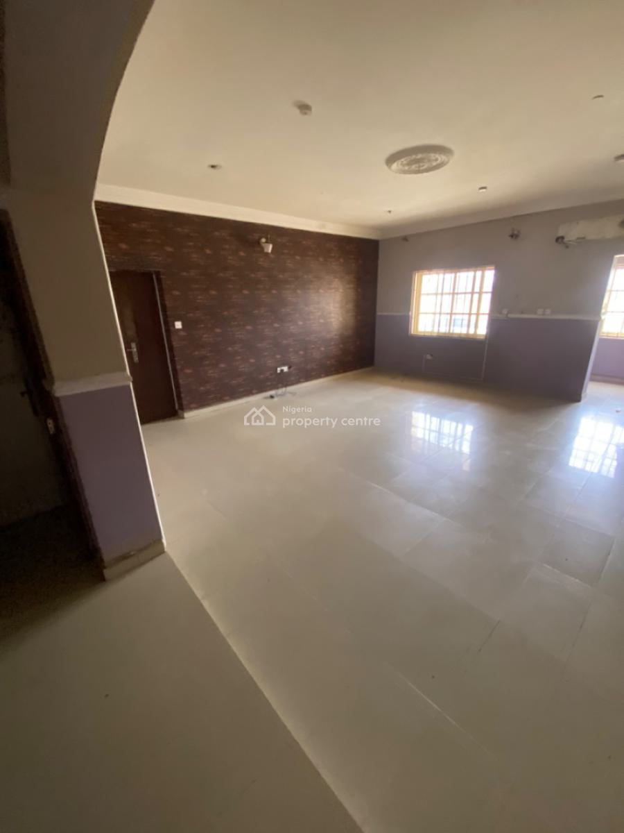 3 Bedroom Flat with Self Contain Bq Tarred Road, Wuye Main, Wuye, Abuja, Flat / Apartment for Rent