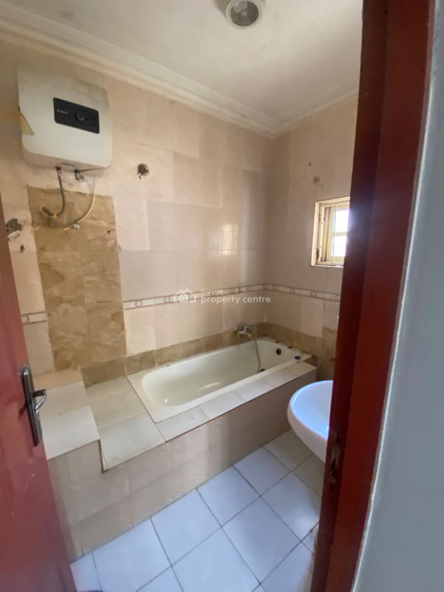 3 Bedroom Flat with Self Contain Bq Tarred Road, Wuye Main, Wuye, Abuja, Flat / Apartment for Rent