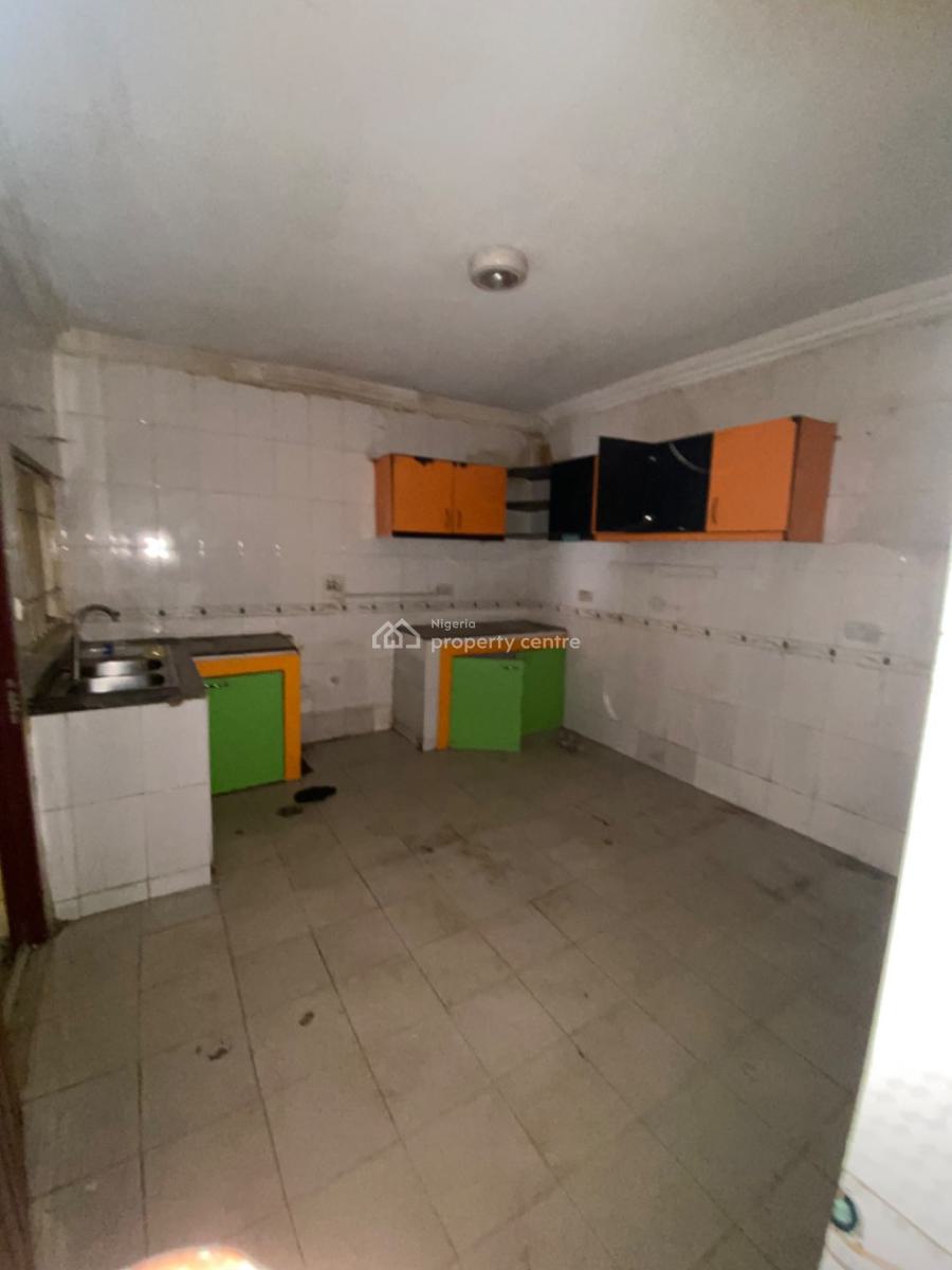 3 Bedroom Flat with Self Contain Bq Tarred Road, Wuye Main, Wuye, Abuja, Flat / Apartment for Rent