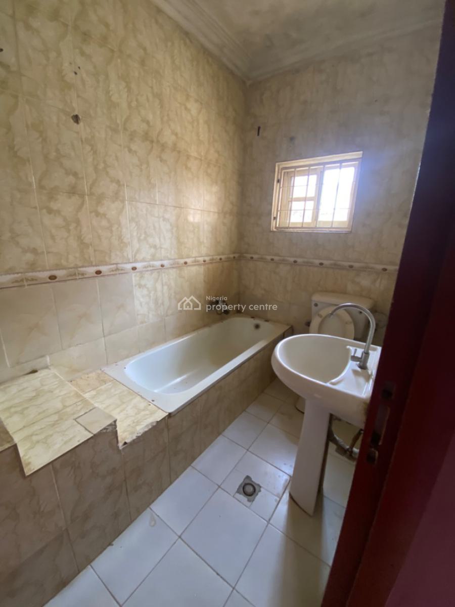 3 Bedroom Flat with Self Contain Bq Tarred Road, Wuye Main, Wuye, Abuja, Flat / Apartment for Rent