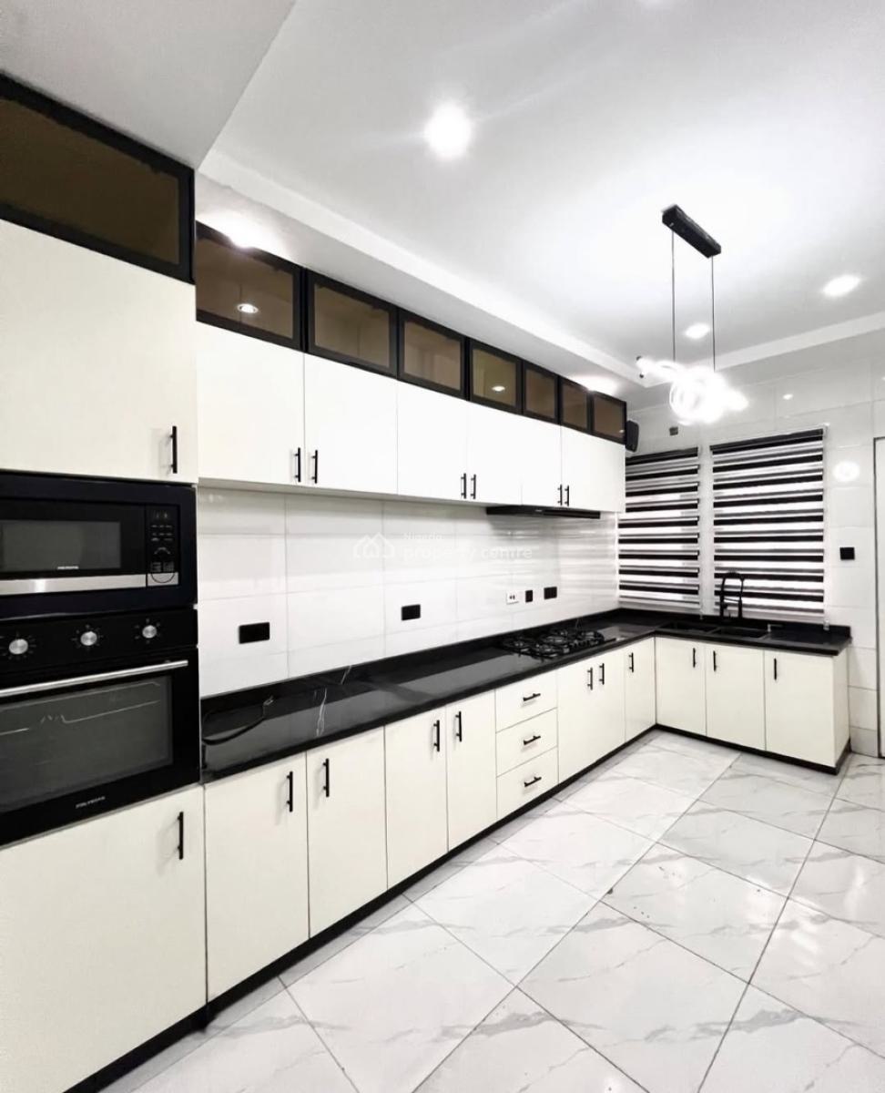 Exquisite Fully Furnished 4 Bedroom Semi Detached, Guzape District, Abuja, Semi-detached Duplex for Rent
