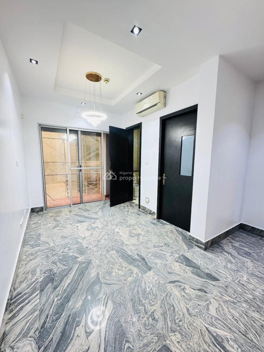 Luxuriously Built 2 Bedroom Flat + Bq, Lekki Phase 1, Lekki, Lagos, Flat / Apartment for Rent
