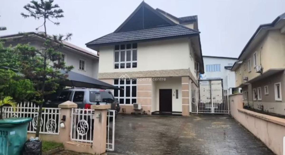 Well Maintained Fully Detached 5 Bedroom House, Carlton Gate Estate Off Chevron Drive, Lekki, Lagos, Detached Duplex for Sale
