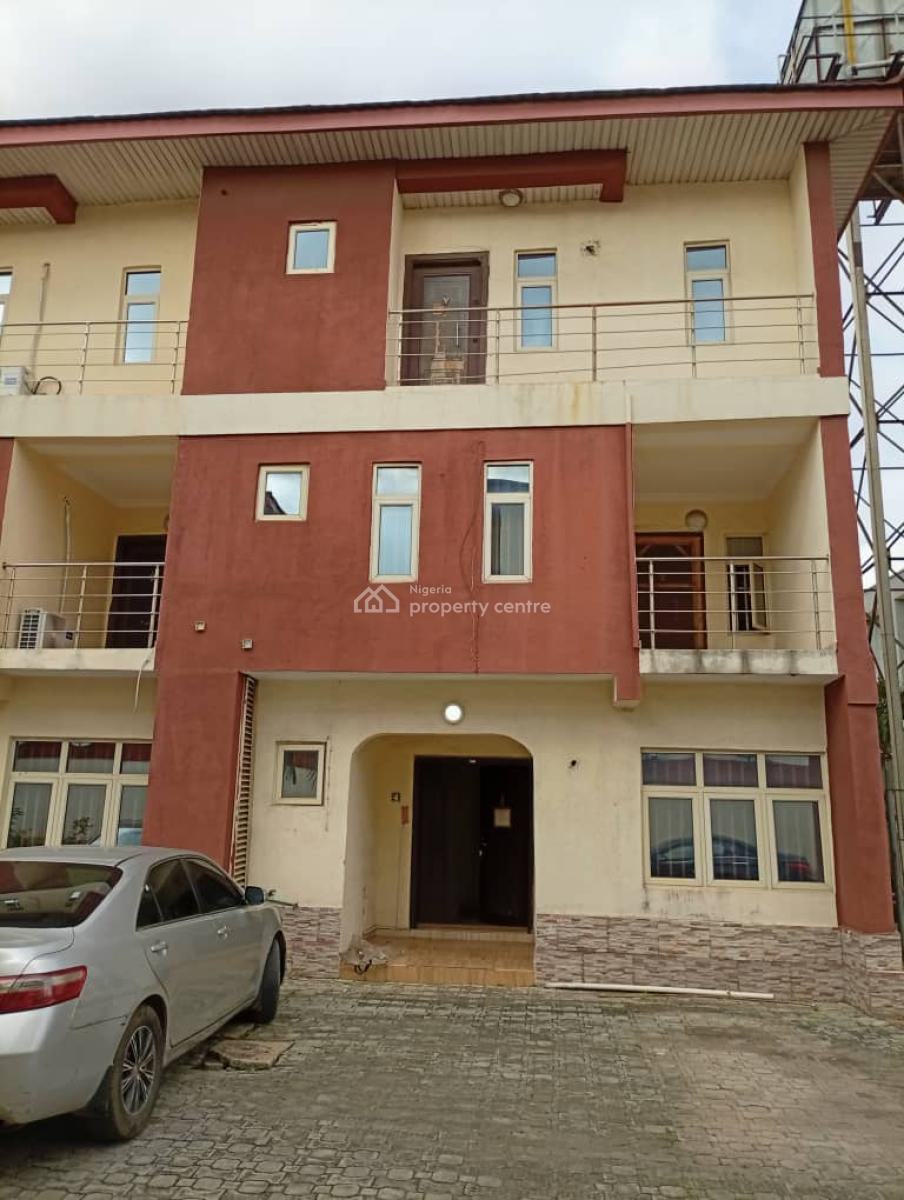 4 Bedrooms Townhouse with Bq, Oba Akinjobi Way, Ikeja Gra, Ikeja, Lagos, Terraced Duplex for Rent